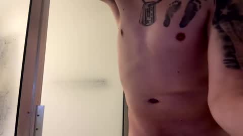 Snapshot of hunter301775 chatting on 01/11/26, 03:50 Hunter online show from 01/11/26, 03:50