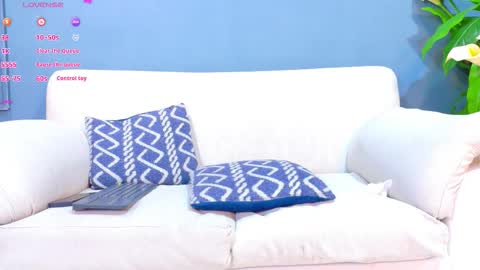 Snapshot of hunter_biggest chatting on 10/14/25, 07:47 Hunter online show from 10/14/25, 07:47