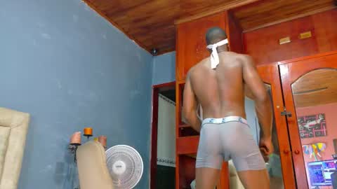 Snapshot of hunter_biggest chatting on 11/26/25, 07:26 Hunter online show from 11/26/25, 07:26