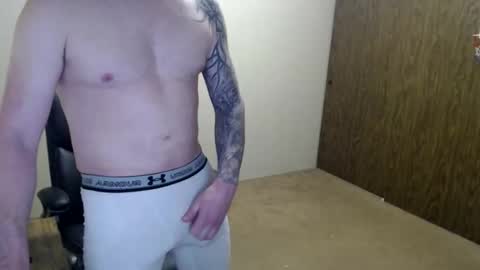 Snapshot of hunter_jayden7 chatting on 04/22/26, 09:16 TypsyT7 online show from 04/22/26, 09:16
