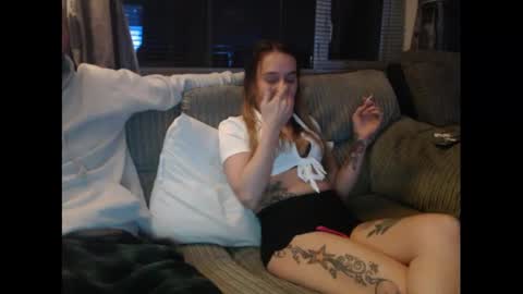 Snapshot of hunterandesme chatting on 01/19/25, 07:58 HunterandEsme online show from 01/19/25, 07:58