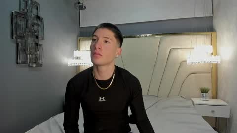 hunterheat_ online show from 09/18/25, 12:07