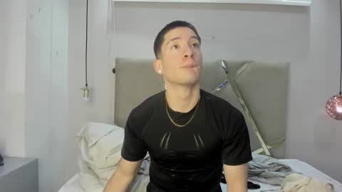 hunterheat_ online show from 10/15/25, 12:05