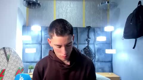 Snapshot of hunterheat_ chatting on 03/16/26, 11:58 hunterheat_ online show from 03/16/26, 11:58