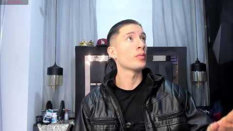 Snapshot of hunterheat_ chatting on 04/24/26, 12:07 hunterheat_ online show from 04/24/26, 12:07