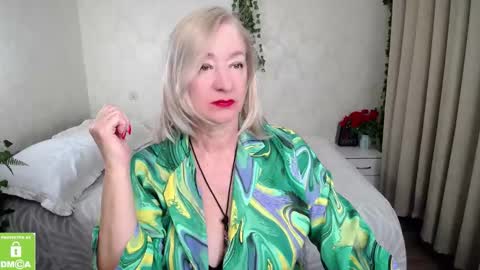 Snapshot of hunters_woman chatting on 03/04/26, 11:11 Irena online show from 03/04/26, 11:11