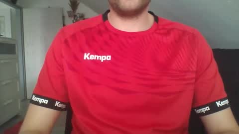 Snapshot of hunting_007 chatting on 04/27/26, 11:08 hunting_007 online show from 04/27/26, 11:08