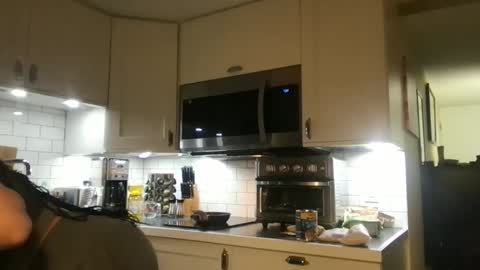 Snapshot of hunyybunz chatting on 04/11/26, 11:31 Goddess Hunyy online show from 04/11/26, 11:31