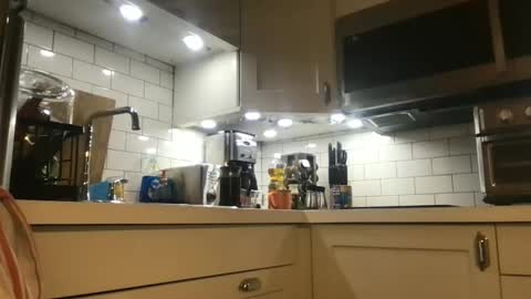 Snapshot of hunyybunz chatting on 04/17/26, 05:16 Goddess Hunyy online show from 04/17/26, 05:16