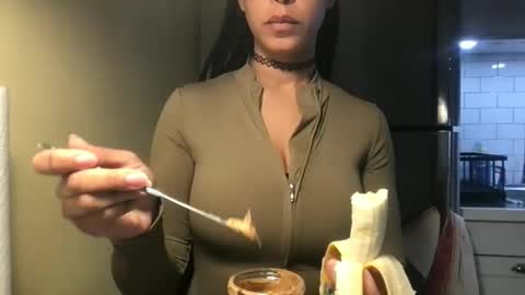 Snapshot of hunyybunz chatting on 04/19/26, 10:45 Goddess Hunyy online show from 04/19/26, 10:45