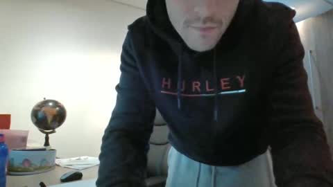 hurley7890 online show from 01/28/25, 04:52