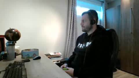 hurley7890 online show from 02/12/25, 04:00