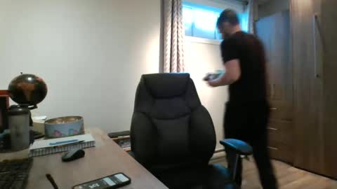 hurley7890 online show from 02/14/25, 05:46