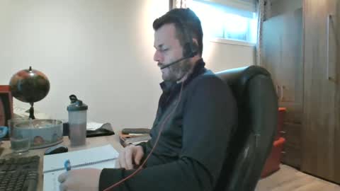 hurley7890 online show from 02/19/25, 02:34