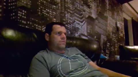 Snapshot of hurley7890 chatting on 06/10/26, 01:28 hurley7890 online show from 06/10/26, 01:28