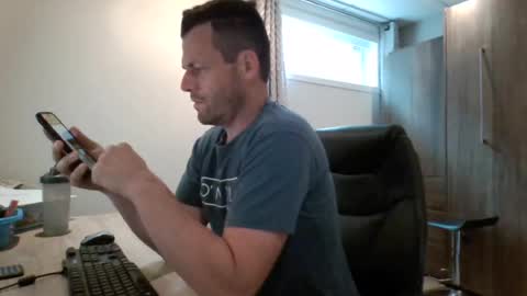 Snapshot of hurley7890 chatting on 07/16/26, 02:45 hurley7890 online show from 07/16/26, 02:45
