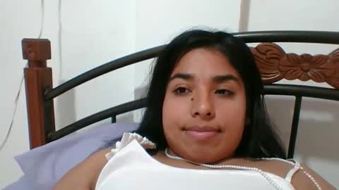 Snapshot of hurrem_had chatting on 11/21/25, 05:00 H U R R E M online show from 11/21/25, 05:00