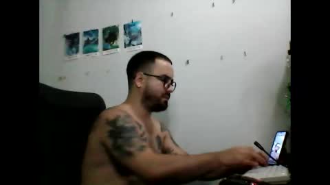 Snapshot of hurtadodirector chatting on 04/11/26, 05:01 hurtadodirector online show from 04/11/26, 05:01