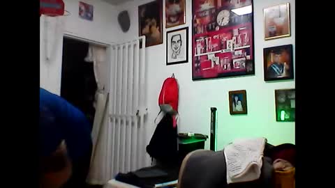 Snapshot of hurtadodirector chatting on 04/17/26, 05:32 hurtadodirector online show from 04/17/26, 05:32