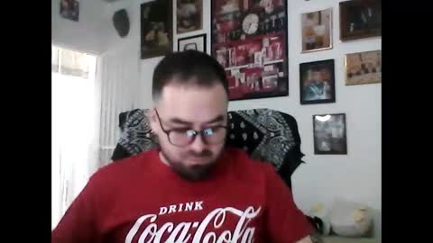 Snapshot of hurtadodirector chatting on 04/23/26, 01:07 hurtadodirector online show from 04/23/26, 01:07