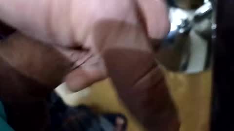 Snapshot of husky1511 chatting on 11/30/25, 06:50 husky1511 online show from 11/30/25, 06:50