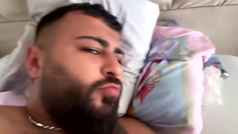 hut6969 online show from 10/21/25, 10:16