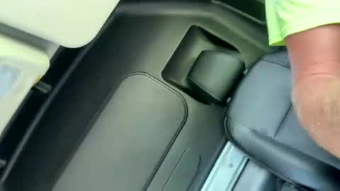 Snapshot of hvacstud4 chatting on 11/02/25, 06:43 hvacstud4 online show from 11/02/25, 06:43