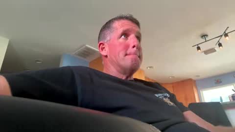 Snapshot of hvacstud4 chatting on 11/23/25, 08:41 hvacstud4 online show from 11/23/25, 08:41