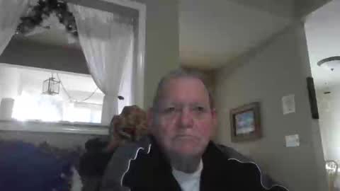 Snapshot of hvl13 chatting on 12/27/24, 11:21 hvl13 online show from 12/27/24, 11:21