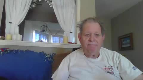 Snapshot of hvl13 chatting on 01/20/25, 10:37 hvl13 online show from 01/20/25, 10:37