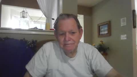 Snapshot of hvl13 chatting on 01/31/25, 08:01 hvl13 online show from 01/31/25, 08:01