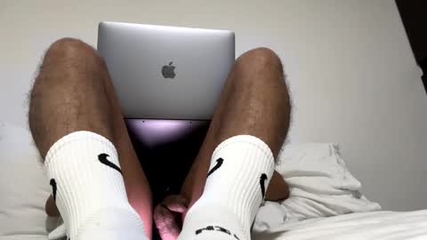 Snapshot of hvm20 chatting on 11/06/25, 10:54 hvm20 online show from 11/06/25, 10:54