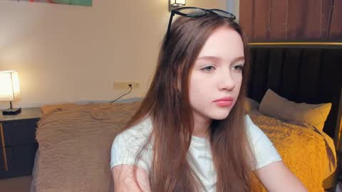 Lily online show from 04/15/26, 07:15