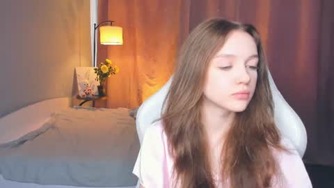 Snapshot of hwadwellingham chatting on 06/29/26, 10:15 Lily online show from 06/29/26, 10:15