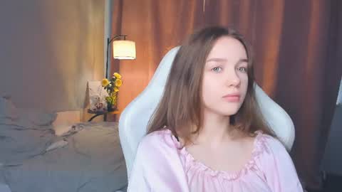 Snapshot of hwadwellingham chatting on 07/05/26, 07:04 Lily online show from 07/05/26, 07:04