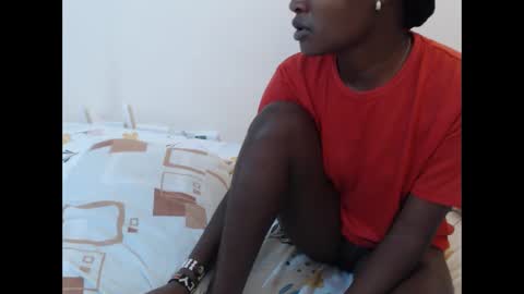 hyacinth_b online show from 06/11/26, 12:32