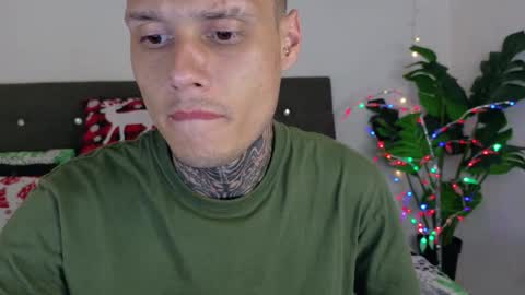 Snapshot of hyb_noctilux chatting on 12/02/25, 02:39 Call me sinner... online show from 12/02/25, 02:39