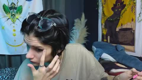 Snapshot of hyeon_jin chatting on 01/18/25, 09:02 Hyeon Jin online show from 01/18/25, 09:02