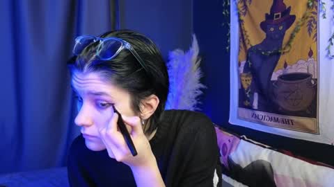 Snapshot of hyeon_jin chatting on 01/28/25, 08:47 Hyeon Jin online show from 01/28/25, 08:47