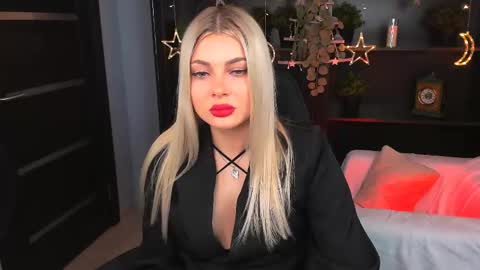 hyileyclark online show from 04/18/26, 09:24