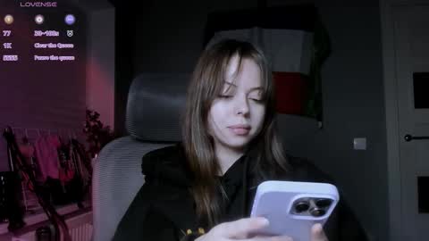 Miley. PVT open i have extra prices on nude show  online show from 12/15/25, 10:47