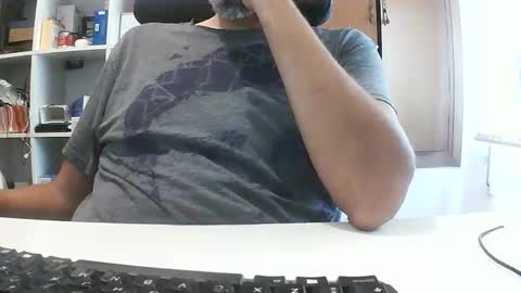 Snapshot of hyperpau chatting on 09/10/25, 07:30 Hyperpau online show from 09/10/25, 07:30