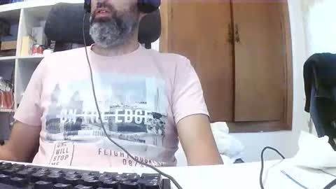 Snapshot of hyperpau chatting on 09/20/25, 05:52 Hyperpau online show from 09/20/25, 05:52