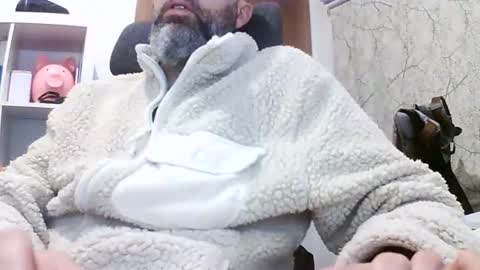 Snapshot of hyperpau chatting on 12/14/25, 06:52 Hyperpau online show from 12/14/25, 06:52