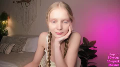 Snapshot of hypnoootic chatting on 03/23/26, 07:29 Jenny online show from 03/23/26, 07:29