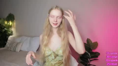 Snapshot of hypnoootic chatting on 04/25/26, 03:53 Jenny online show from 04/25/26, 03:53