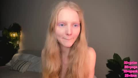 Snapshot of hypnoootic chatting on 04/29/26, 05:30 Jenny online show from 04/29/26, 05:30