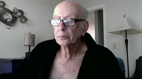 Snapshot of i12cuu12c2 chatting on 09/28/25, 12:21 i12cuu12c2 online show from 09/28/25, 12:21