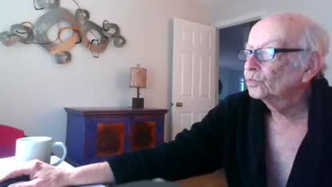 Snapshot of i12cuu12c2 chatting on 03/23/26, 12:42 i12cuu12c2 online show from 03/23/26, 12:42