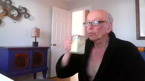 Snapshot of i12cuu12c2 chatting on 03/24/26, 12:21 i12cuu12c2 online show from 03/24/26, 12:21